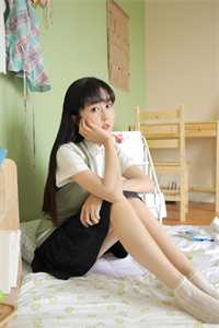 男友带盲女回家，我给他们腾位置