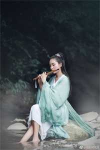 绑匪直播虐童，妻子却在给竹马的儿子庆生