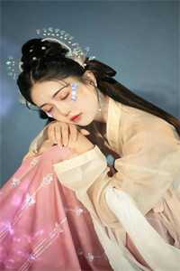 小白花真千金才是真大佬